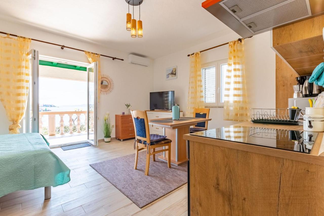 Mare-More Studio W Balcony And Beach Front And View Zadar Zewnętrze zdjęcie