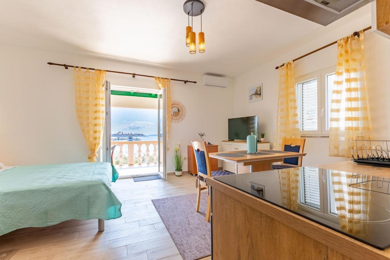Mare-More Studio W Balcony And Beach Front And View Zadar Zewnętrze zdjęcie